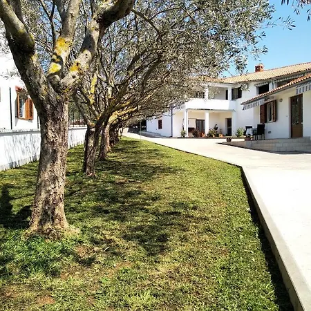 Apartment Apartman Ulika